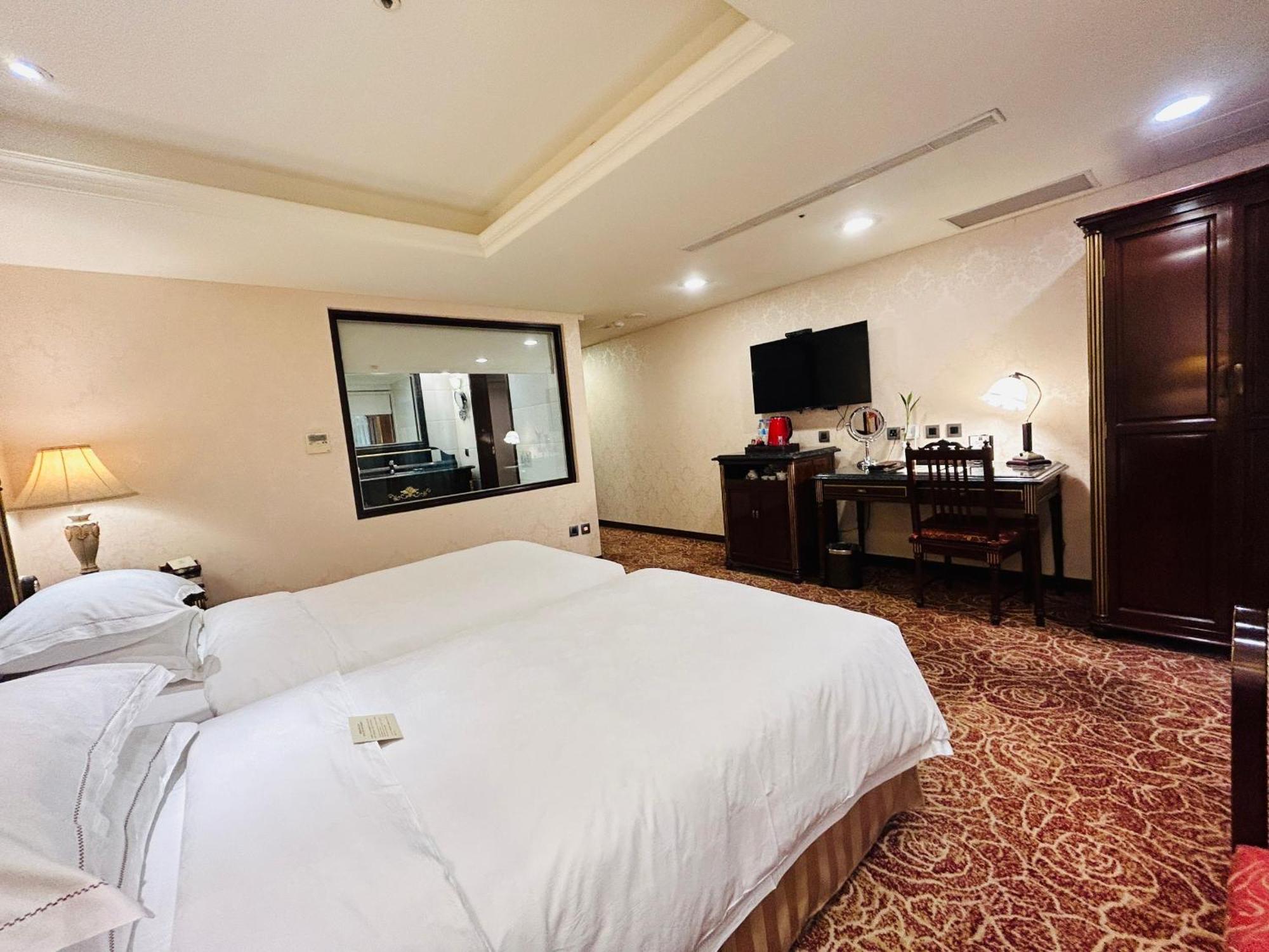Royal Seasons Hotel Taipei ‧ Nanjing W. Ngoại thất bức ảnh
