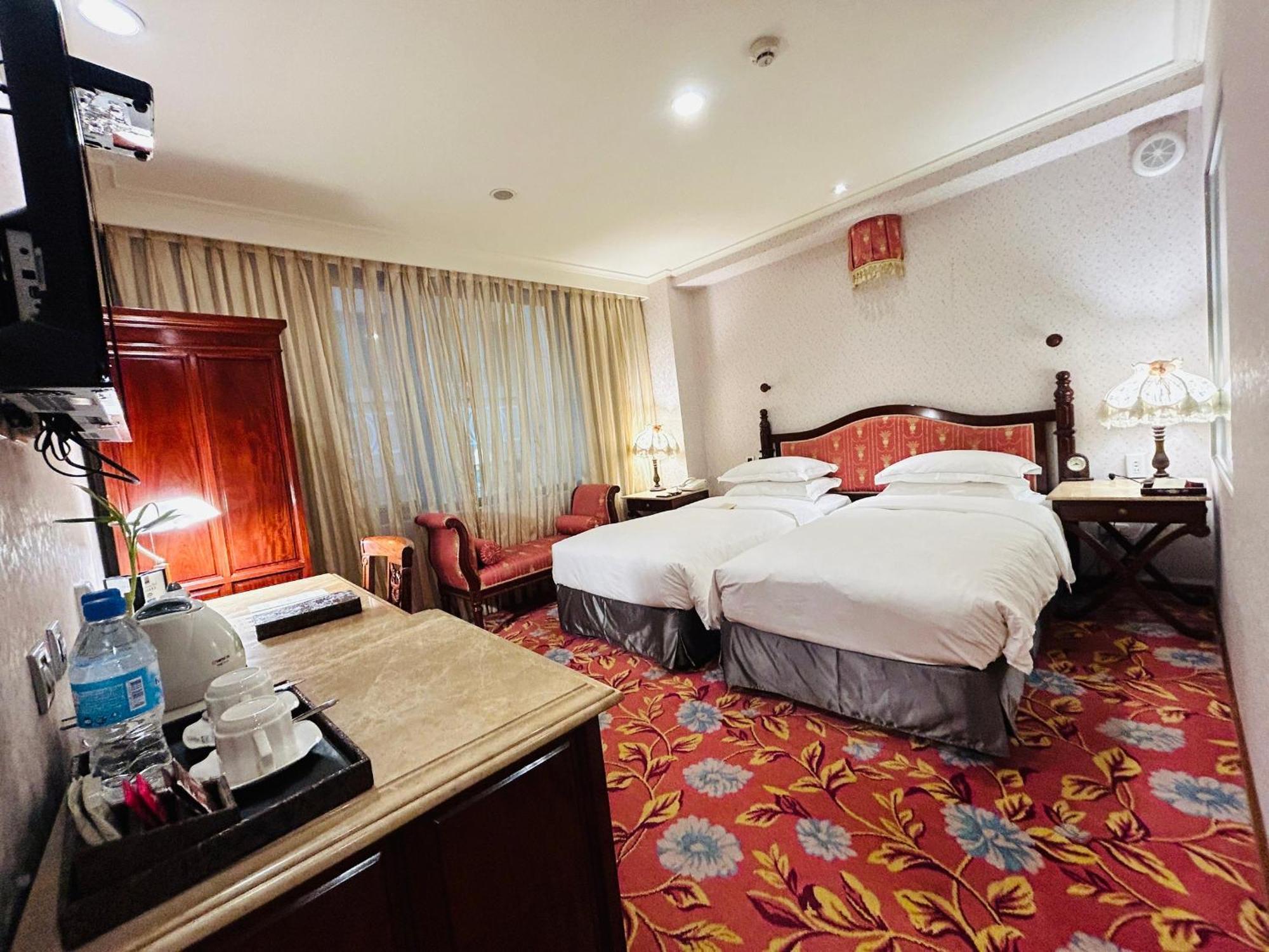 Royal Seasons Hotel Taipei ‧ Nanjing W. Ngoại thất bức ảnh