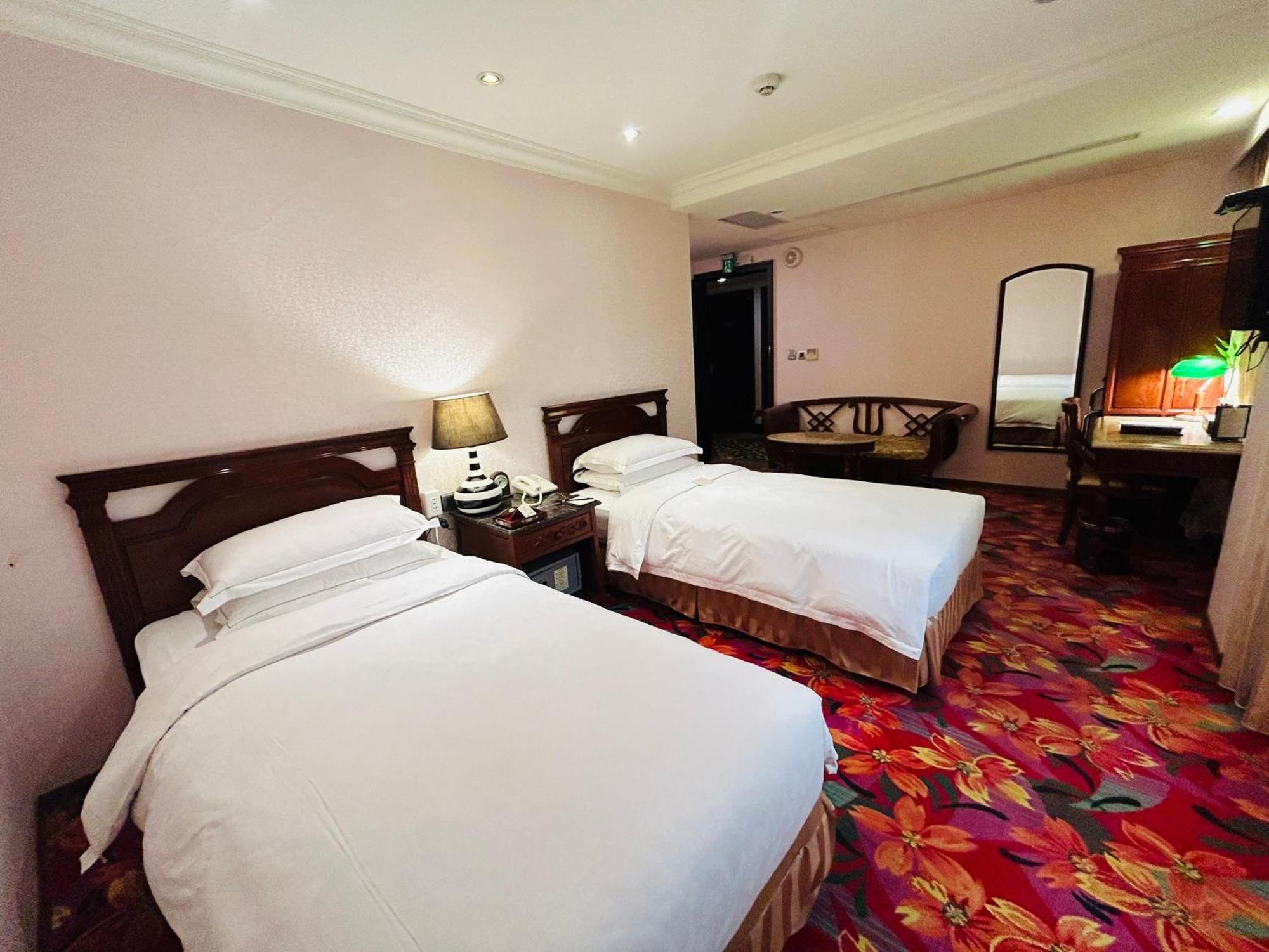 Royal Seasons Hotel Taipei ‧ Nanjing W. Ngoại thất bức ảnh